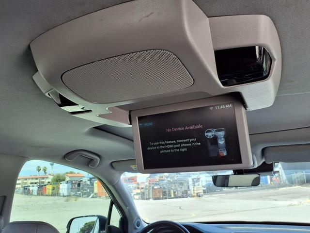 Photo of 2021 Lunar Silver Metallic Honda Pilot