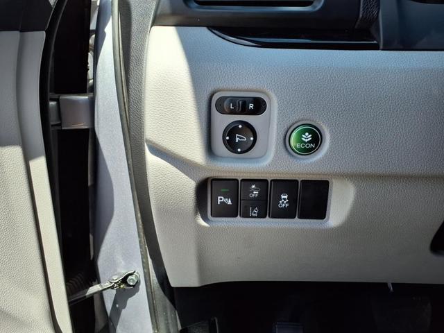 Photo of 2021 Lunar Silver Metallic Honda Pilot