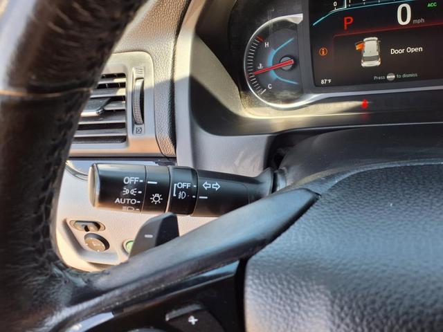 Photo of 2021 Lunar Silver Metallic Honda Pilot