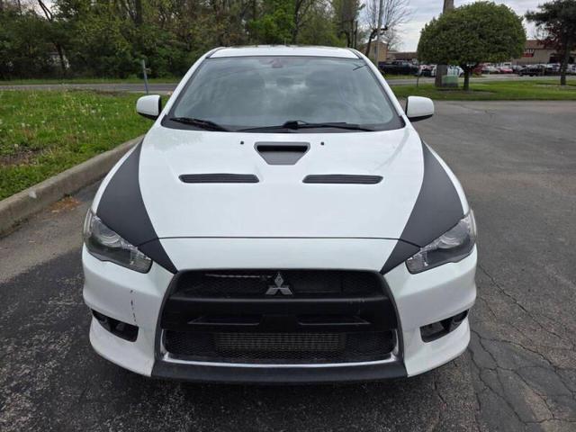 Photo of 2014 White Mitsubishi Lancer Evolution