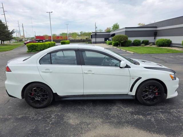 Photo of 2014 White Mitsubishi Lancer Evolution