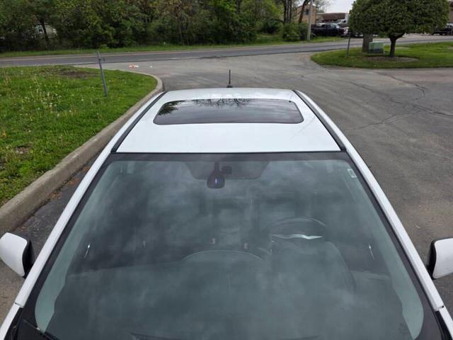 Photo of 2014 White Mitsubishi Lancer Evolution