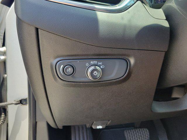 Photo of 2019 Silver Ice Metallic Chevrolet Equinox
