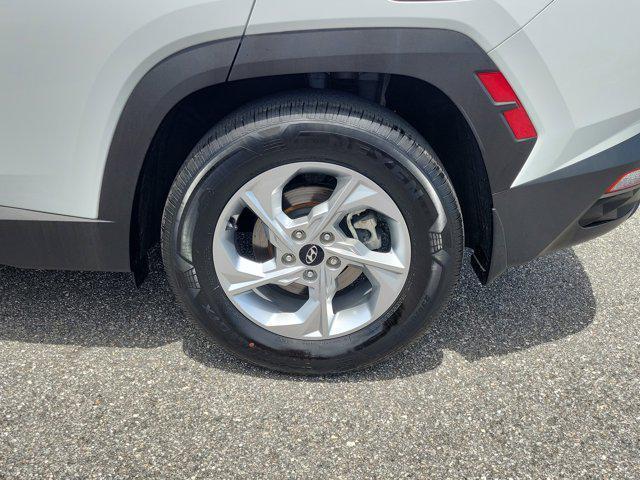 Photo of 2022 Quartz White Hyundai TUCSON