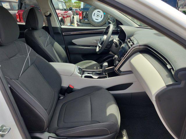 Photo of 2022 Quartz White Hyundai TUCSON
