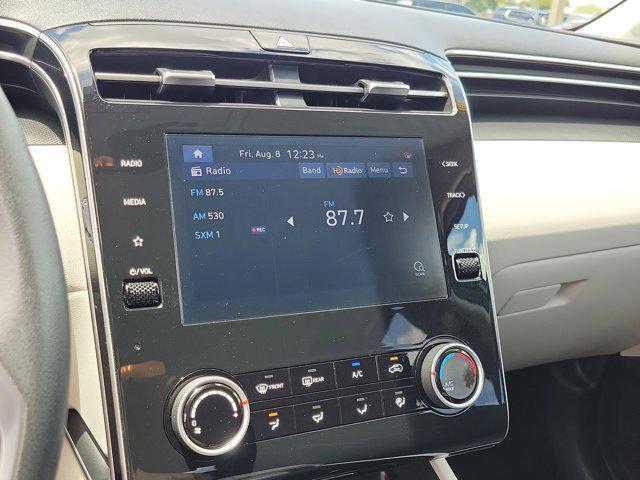 Photo of 2022 Quartz White Hyundai TUCSON