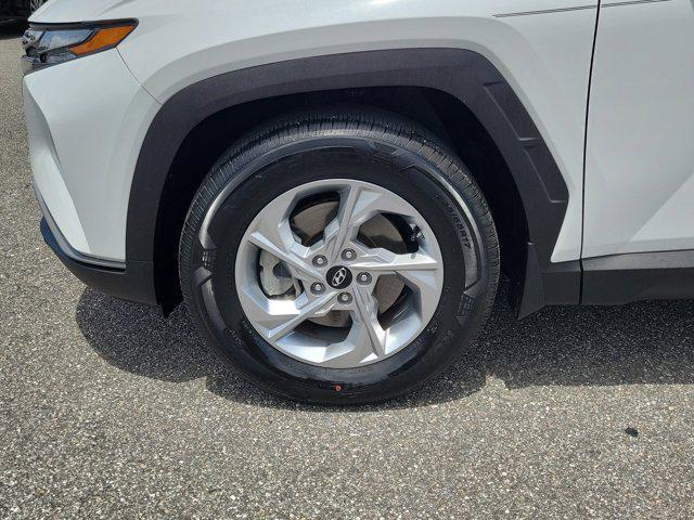 Photo of 2022 Quartz White Hyundai TUCSON