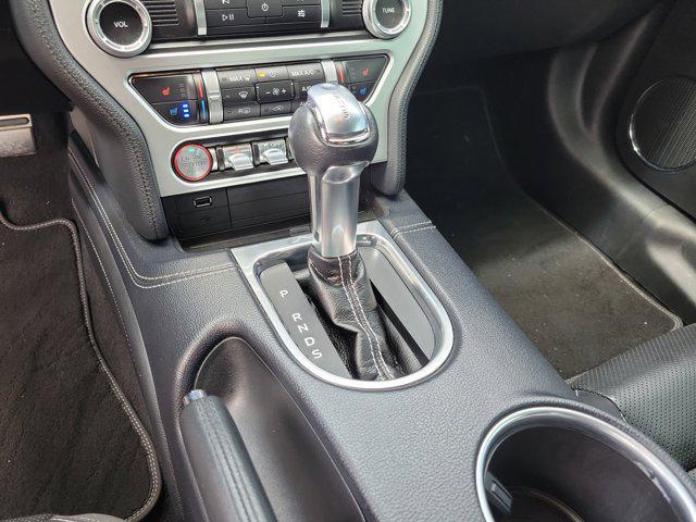 Photo of 2020 Oxford White Ford Mustang