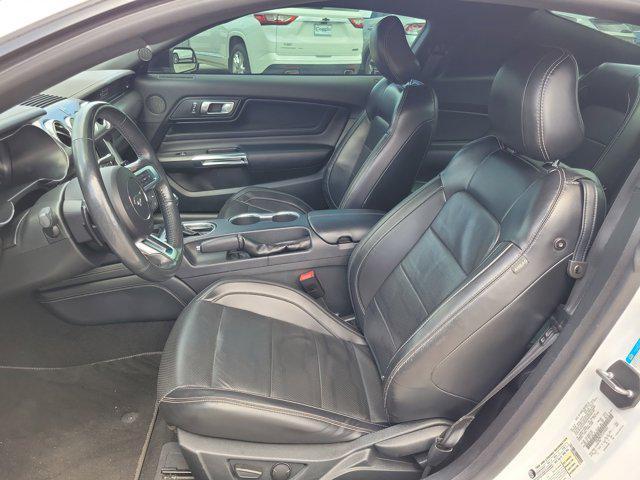 Photo of 2020 Oxford White Ford Mustang