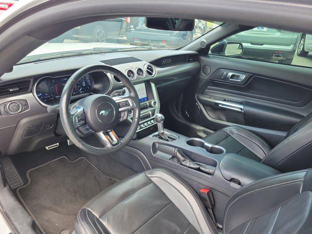 Photo of 2020 Oxford White Ford Mustang