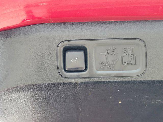 Photo of 2021 Red Ford Expedition
