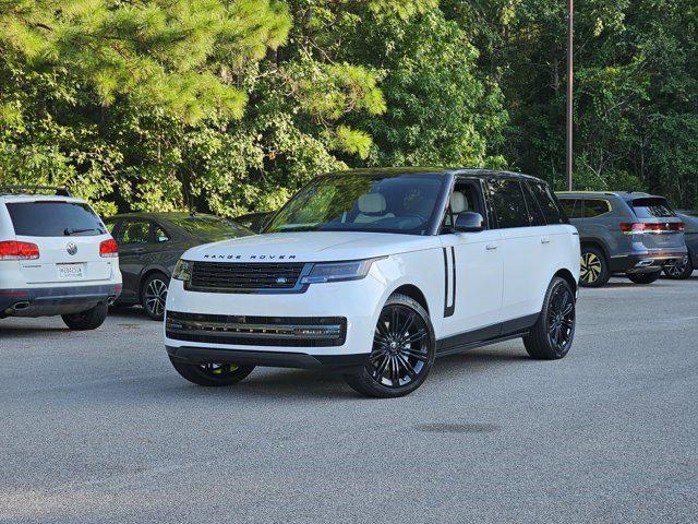 Photo of 2025 Ostuni Pearl White Premium Metallic Land Rover Range Rover