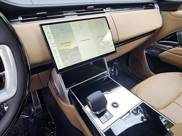 Photo of 2025 Santorini Black Metallic Land Rover Range Rover