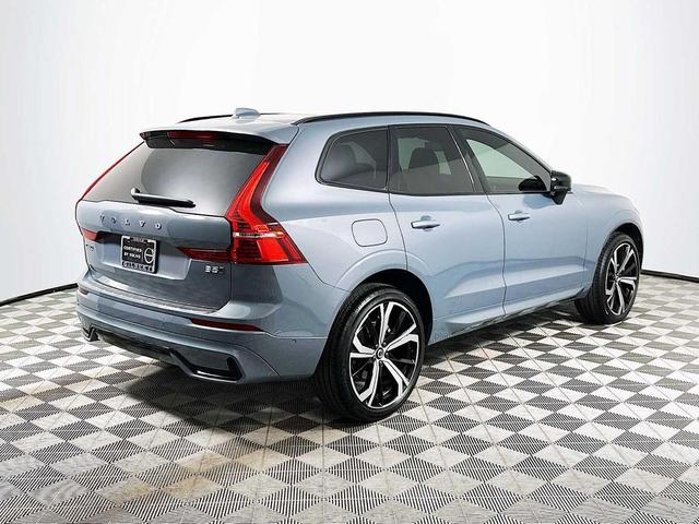 Photo of 2022 Thunder Grey Metallic Volvo XC60