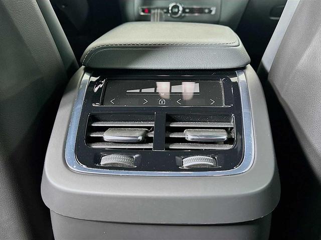 Photo of 2022 Thunder Grey Metallic Volvo XC60