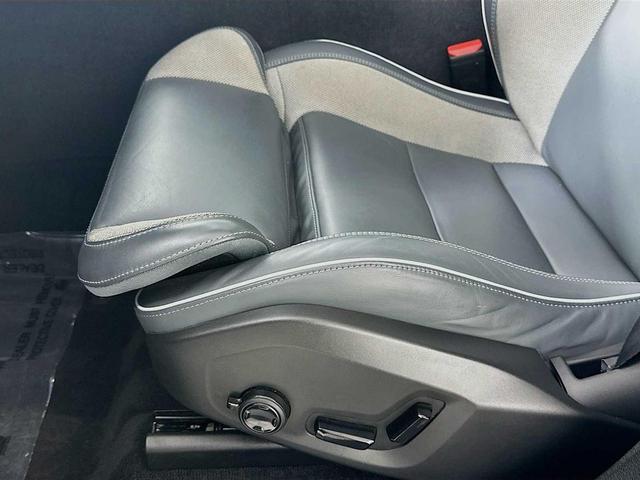 Photo of 2022 Thunder Grey Metallic Volvo XC60