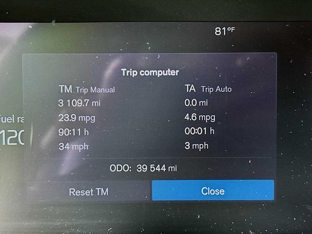 Photo of 2022 Thunder Grey Metallic Volvo XC60