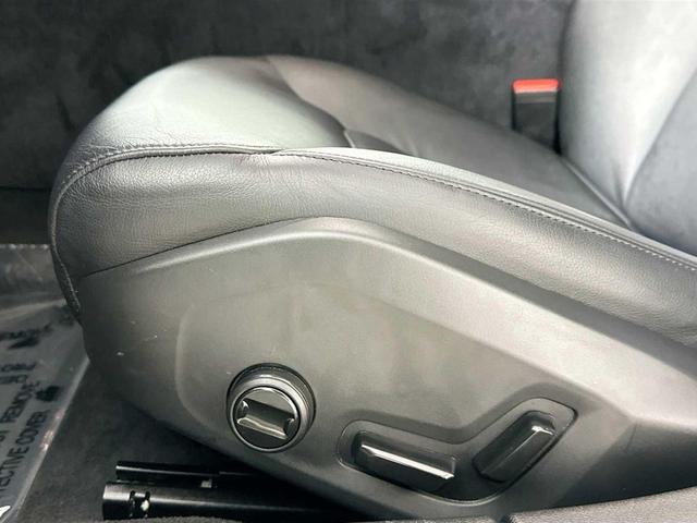 Photo of 2025 Silver Dawn Metallic Volvo S60