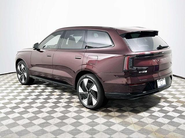 Photo of 2025 MULBERRY MET Volvo EX90