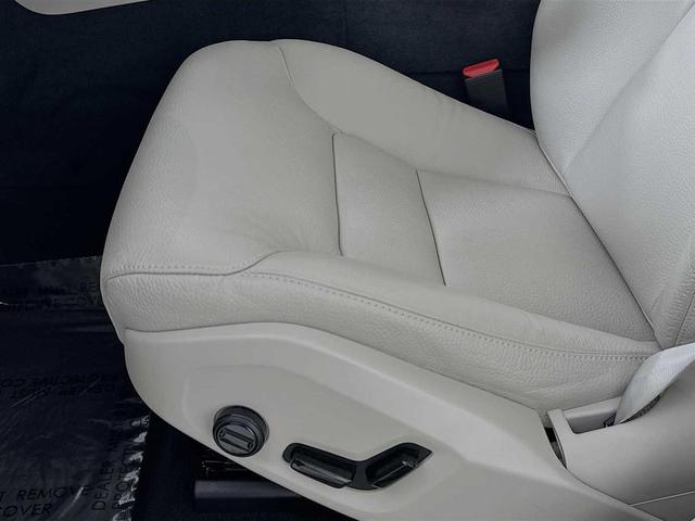 Photo of 2025 Crystal White Metallic Volvo XC60 Plug-In Hybrid
