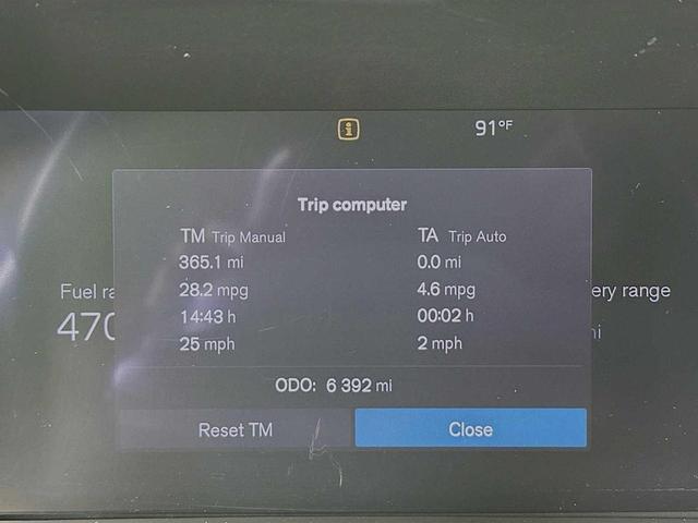 Photo of 2025 Crystal White Metallic Volvo XC60 Plug-In Hybrid
