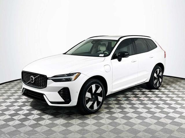 Photo of 2025 Crystal White Metallic Volvo XC60 Plug-In Hybrid