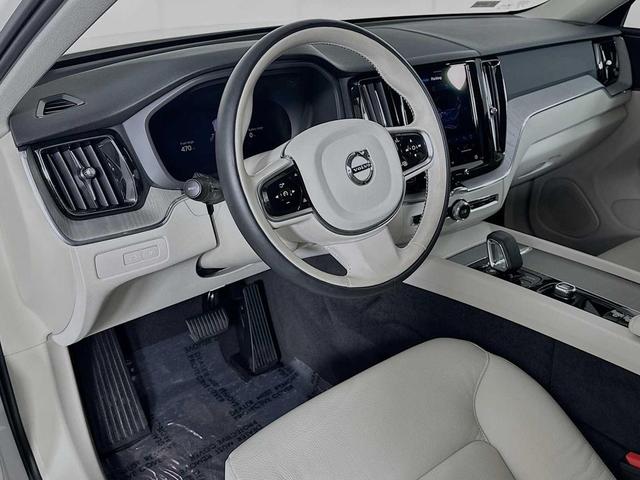 Photo of 2025 Crystal White Metallic Volvo XC60 Plug-In Hybrid