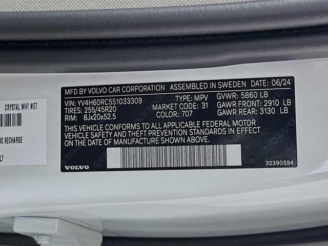 Photo of 2025 Crystal White Metallic Volvo XC60 Plug-In Hybrid