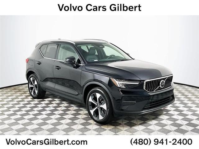 Photo of 2025 Onyx Black Metallic Volvo XC40