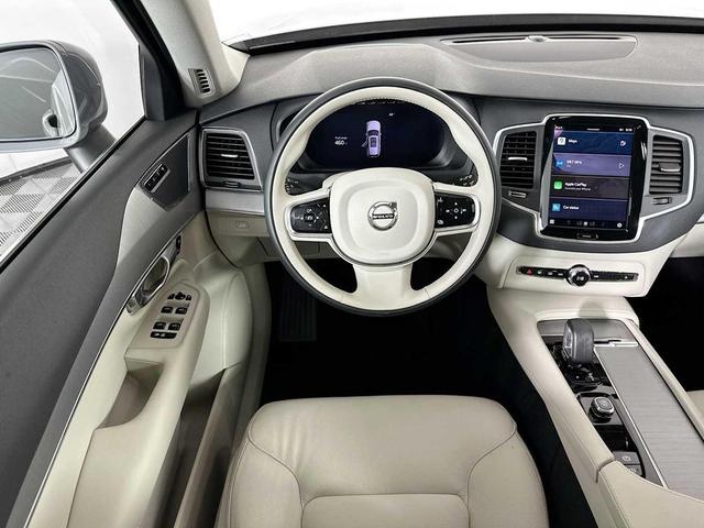 Photo of 2025 Vapour Grey Metallic Volvo XC90