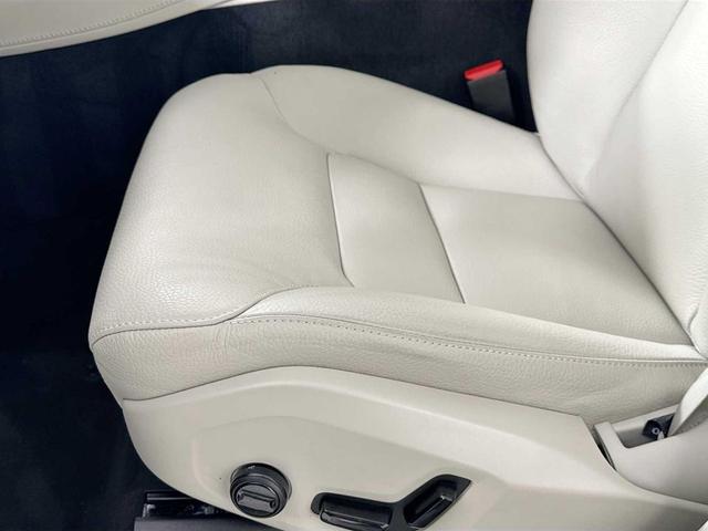 Photo of 2025 Vapour Grey Metallic Volvo XC90