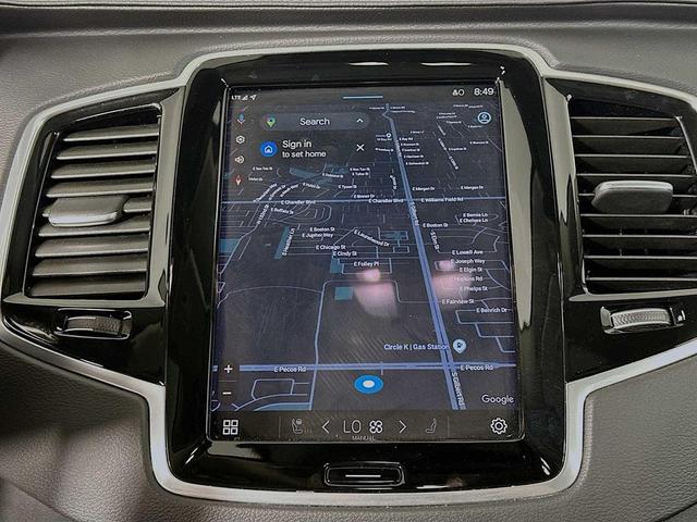 Photo of 2024 Onyx Black Metallic Volvo XC90 Recharge Plug-In Hybrid