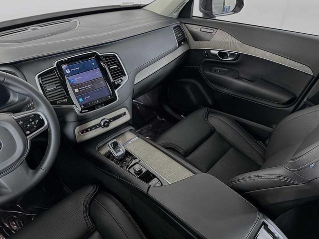 Photo of 2024 Onyx Black Metallic Volvo XC90 Recharge Plug-In Hybrid