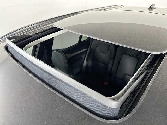 Photo of 2024 Onyx Black Metallic Volvo XC90 Recharge Plug-In Hybrid