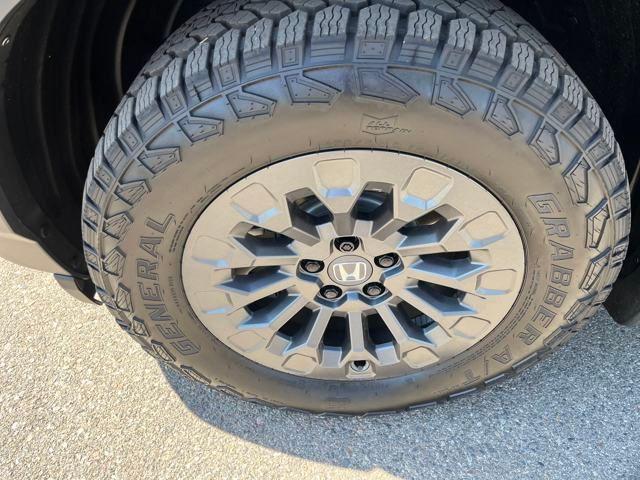 Photo of 2026 Crystal Black Pearl Honda Passport