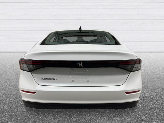 Photo of 2025 Platinum White Pearl Honda Accord