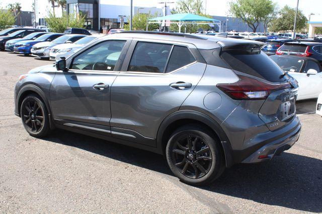 Photo of 2023 Gun Metallic Nissan Kicks