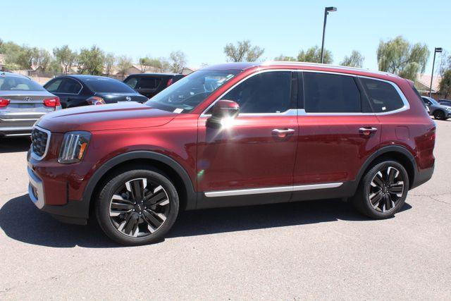 Photo of 2023 Red Kia Telluride