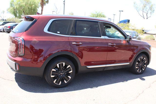 Photo of 2023 Red Kia Telluride