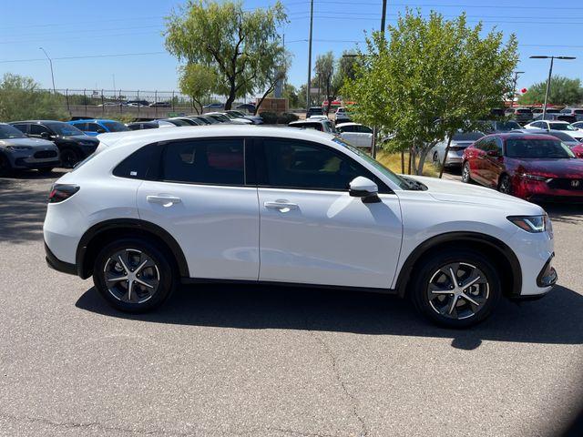 Photo of 2024 Platinum White Pearl Honda HR-V
