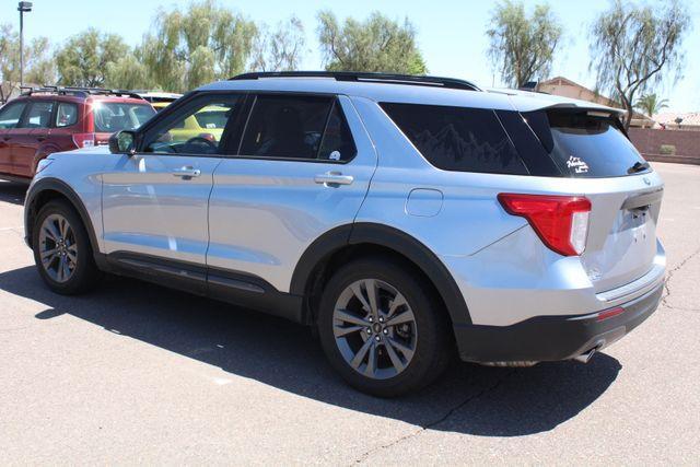 Photo of 2021 Iconic Silver Metallic Ford Explorer
