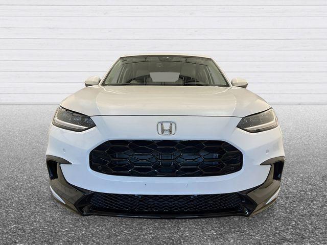 Photo of 2026 Platinum White Pearl Honda HR-V