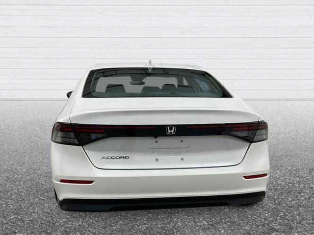 Photo of 2025 Platinum White Pearl Honda Accord