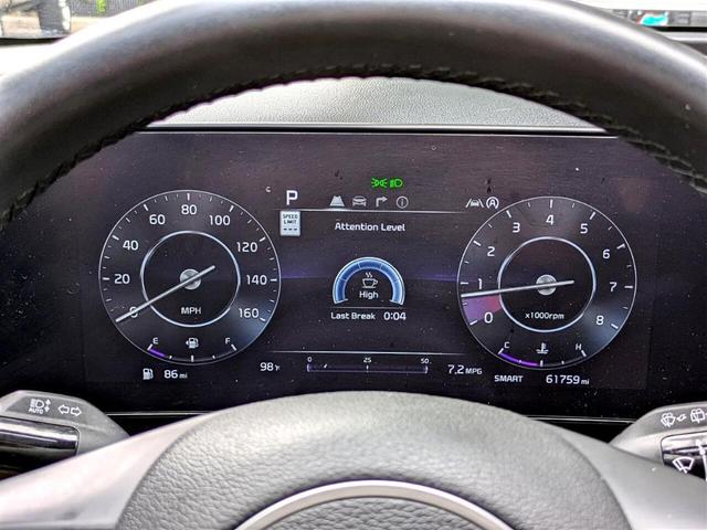 Photo of 2023 Glacial White Pearl Kia Sportage