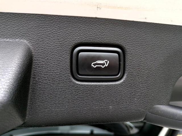 Photo of 2023 Glacial White Pearl Kia Sportage
