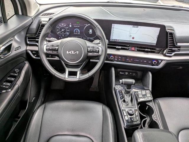 Photo of 2023 Glacial White Pearl Kia Sportage