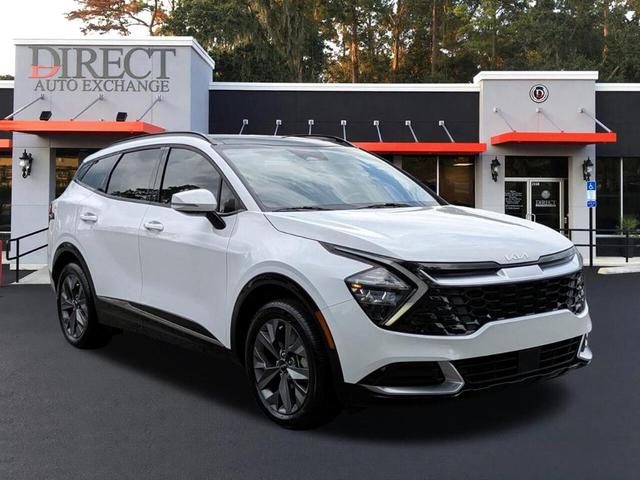 Photo of 2023 Glacial White Pearl Kia Sportage