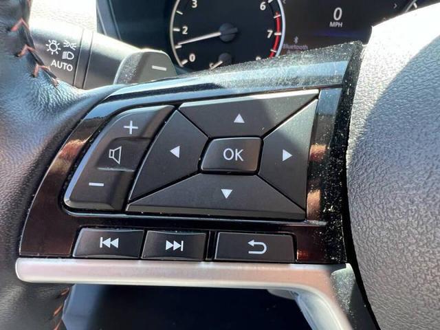 Photo of 2022 Glacier White Nissan Altima