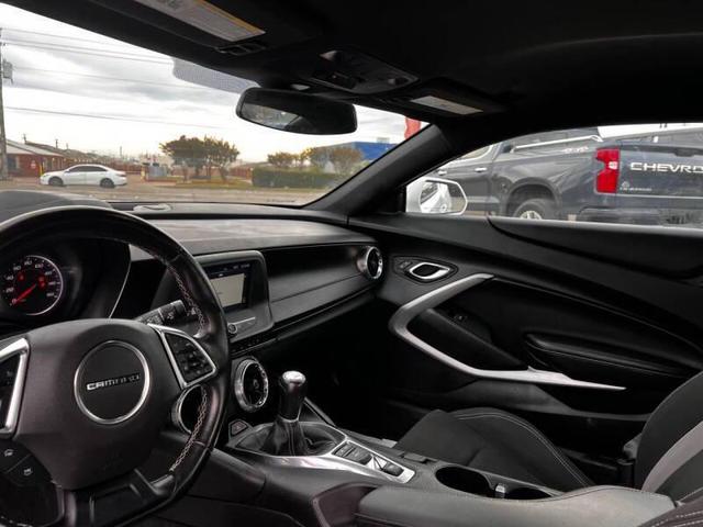 Photo of 2018 Summit White Chevrolet Camaro