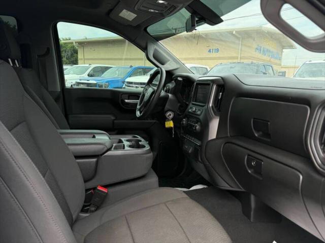 Photo of 2021 Silver Ice Metallic Chevrolet Silverado 1500